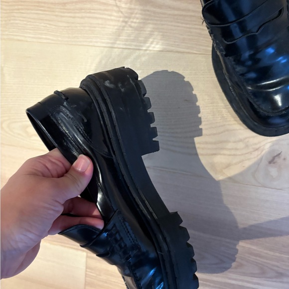 Damaged❗️Massimo Dutti Black Loafers w Track Soles 6.5 36.5 (fits like 7 37) - Picture 14 of 15
